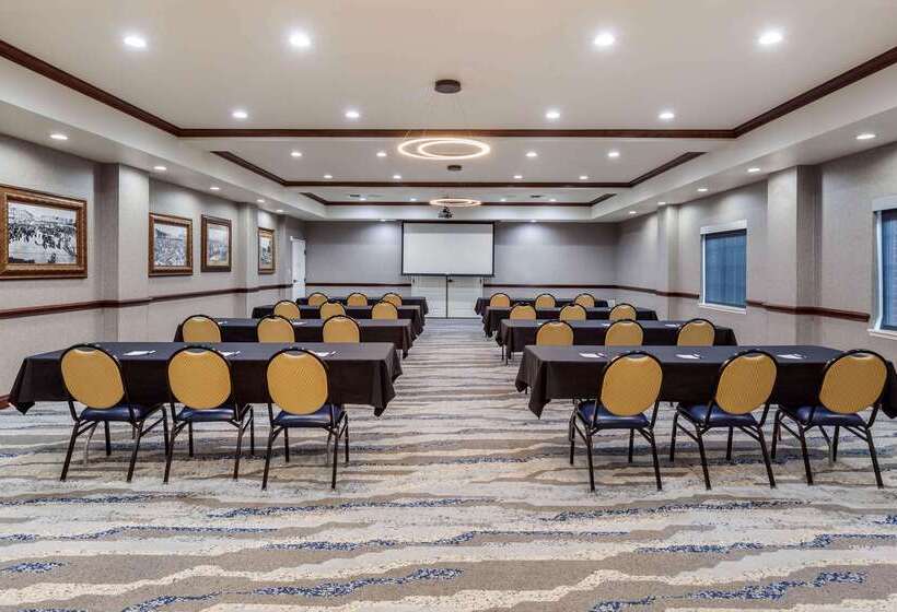 فندق Clarion Pointe Sulphur Springs