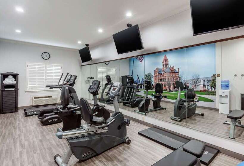 فندق Clarion Pointe Sulphur Springs