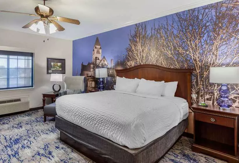 Hotel Clarion Pointe Sulphur Springs