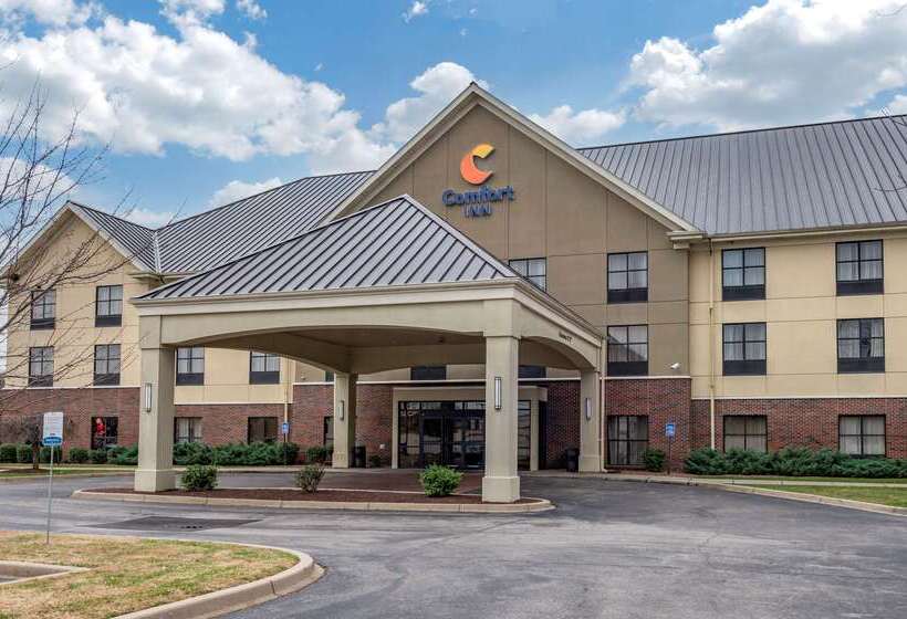 בית מלון כפרי Comfort Inn