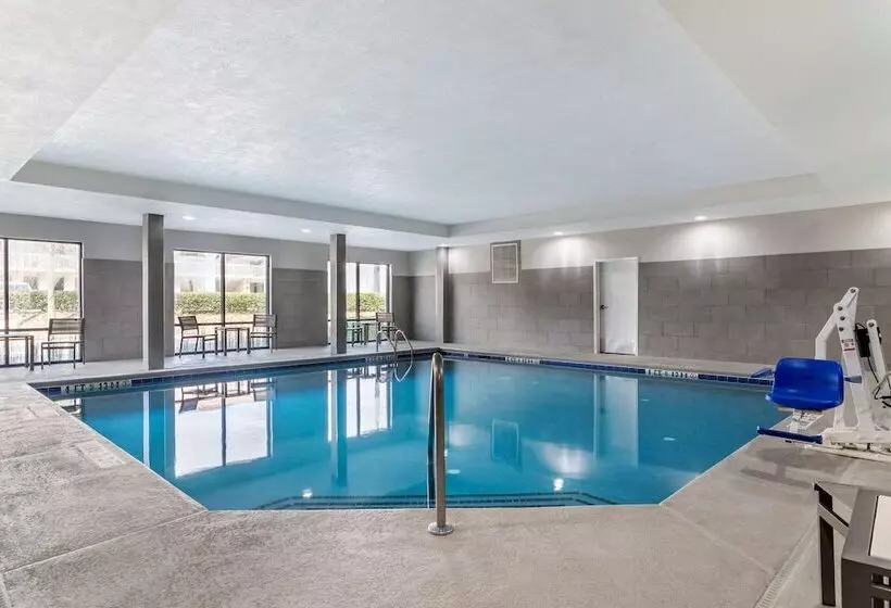 ホテル Comfort Suites Mcdonough Atlanta South