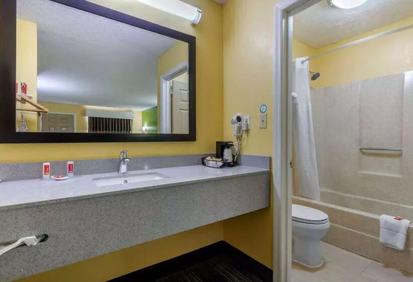 هتل Econo Lodge