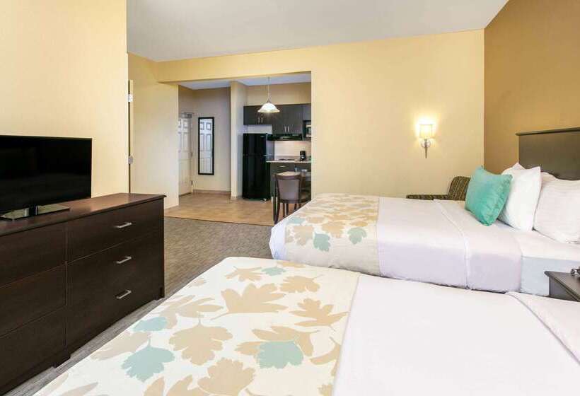 هتل Spark By Hilton Longview