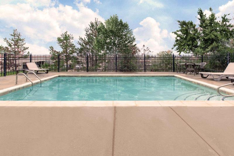 هتل Spark By Hilton Longview