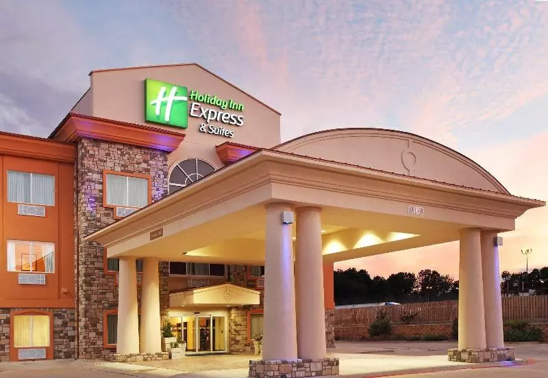 Holiday Inn Express Hotel & Suites Marshall, An Ihg