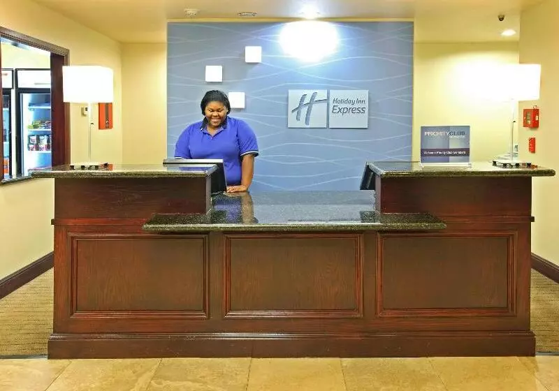 Holiday Inn Express Hotel & Suites Marshall, An Ihg