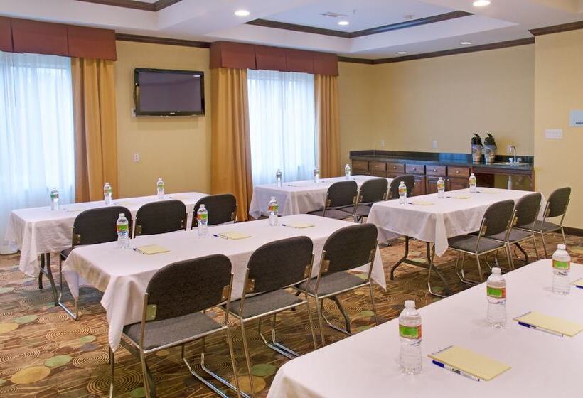 Holiday Inn Express Hotel & Suites Winnie, An Ihg