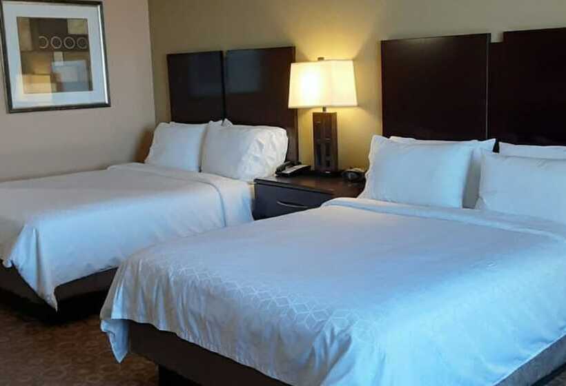 Отель Holiday Inn Express & Suites Pecos, An Ihg