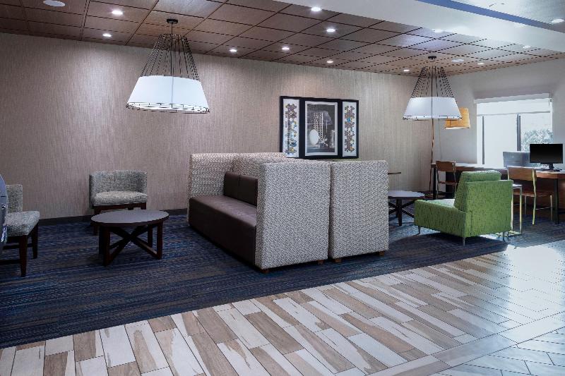 ホテル Holiday Inn Express & Suites Roanoke Rapids Se By Ihg