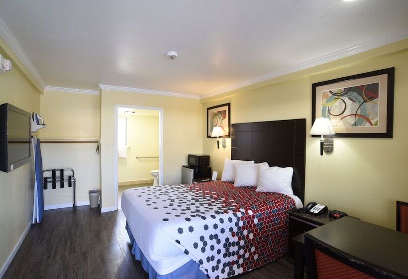 فندق Morro Bay Beach Inn