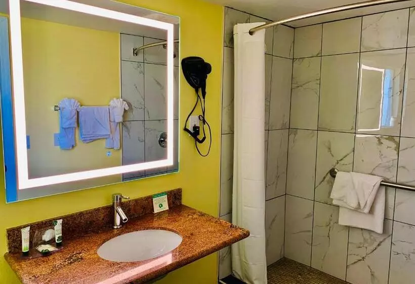 酒店 Morro Bay Beach Inn