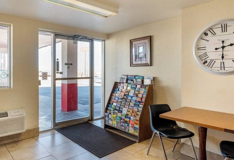 ホテル Pueblo Inn