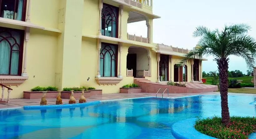 Hotel Rajasthali Resort & Spa