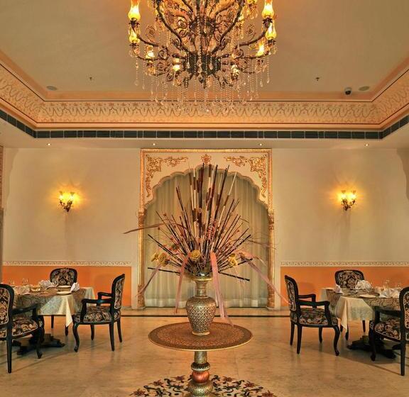 בית מלון כפרי Rajasthali Resort & Spa