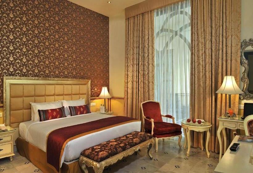 בית מלון כפרי Rajasthali Resort & Spa