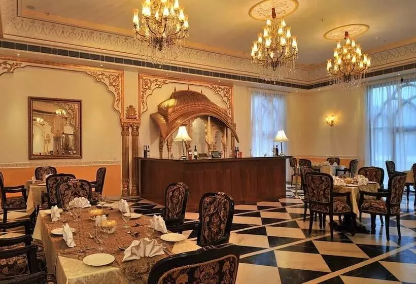 Hotel Rajasthali Resort & Spa