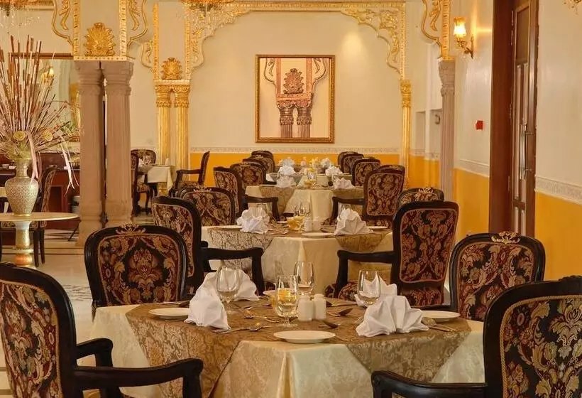 Hotel Rajasthali Resort & Spa