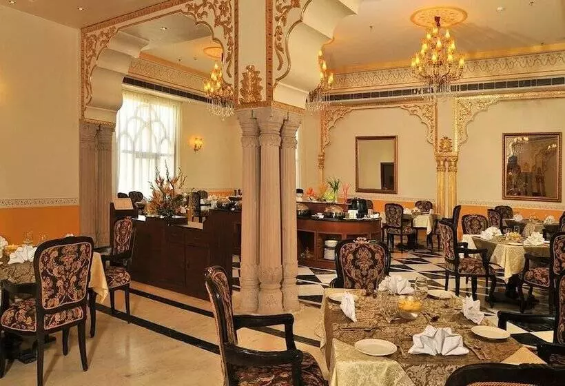 Hotel Rajasthali Resort & Spa