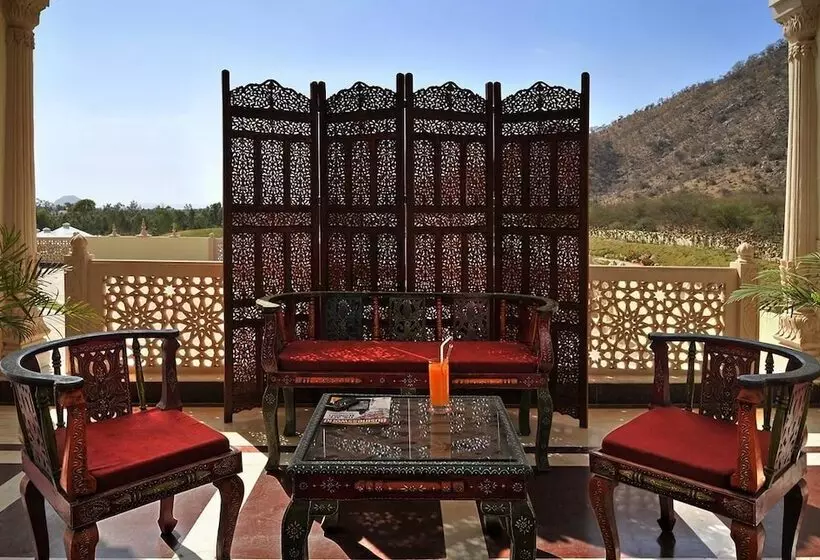Hotel Rajasthali Resort & Spa