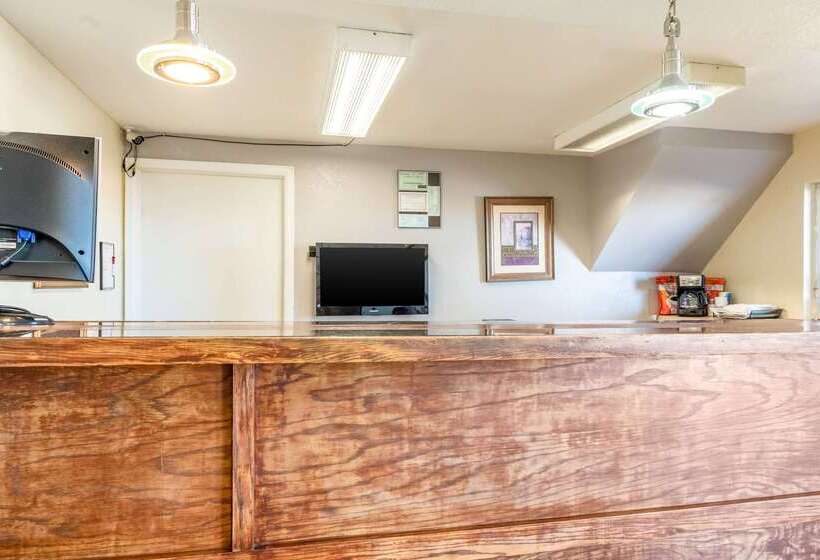 ホテル Pueblo Inn