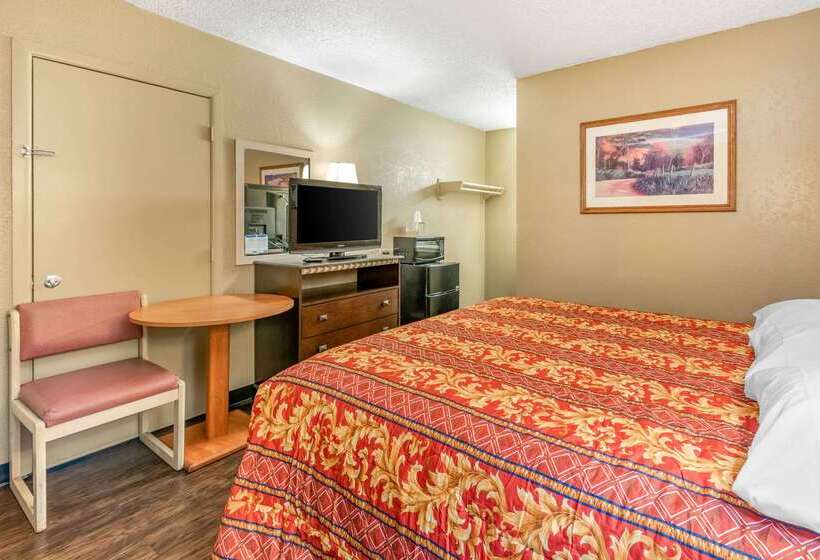 ホテル Pueblo Inn