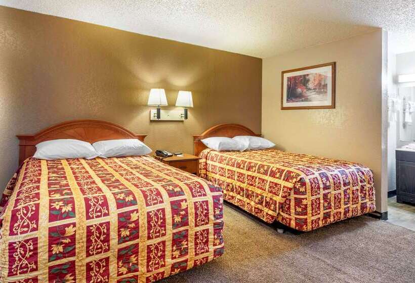 ホテル Pueblo Inn