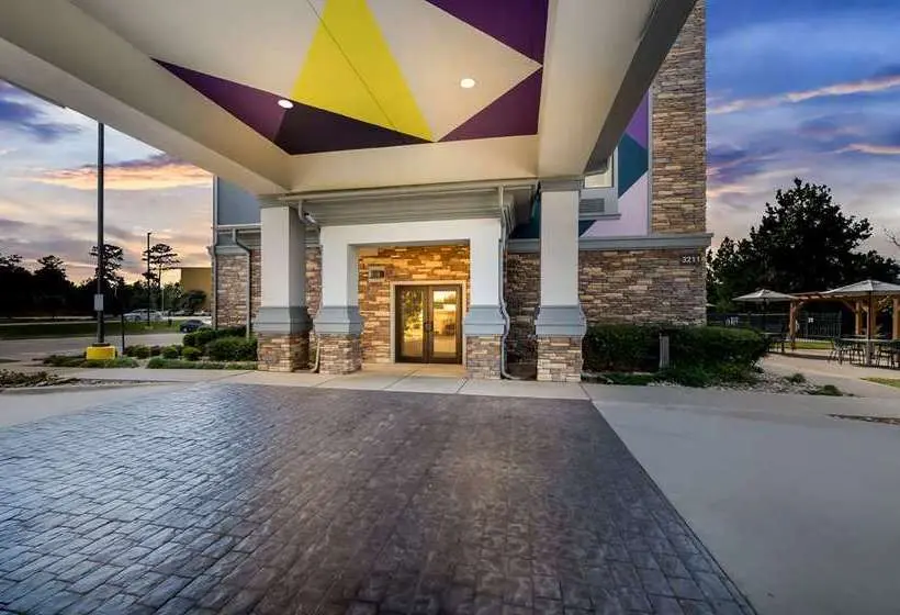 هتل Spark By Hilton Longview