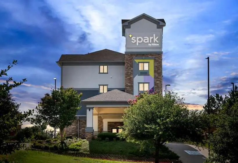 هتل Spark By Hilton Longview