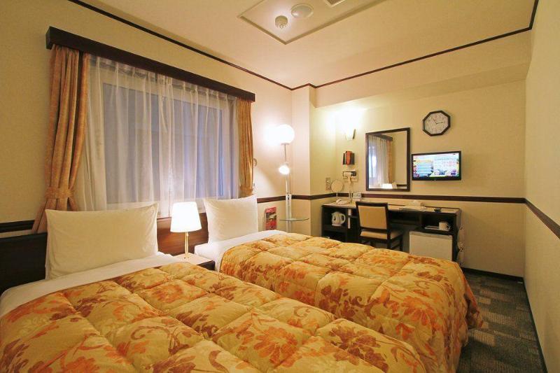 Otel Toyoko Inn Yokohama Shinkoyasu Ekimae