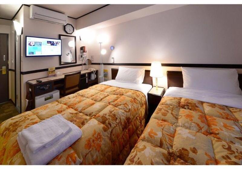 Otel Toyoko Inn Yokohama Shinkoyasu Ekimae