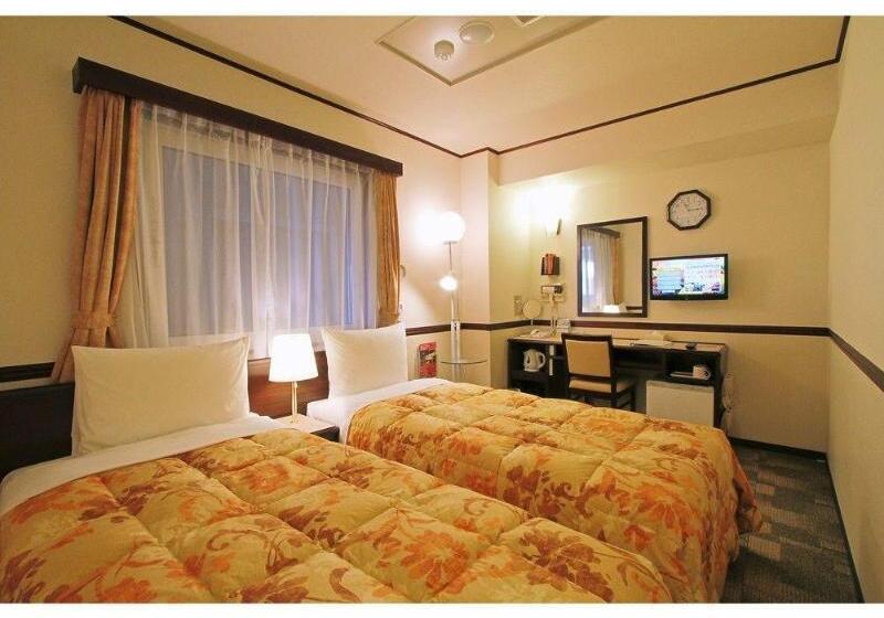 Otel Toyoko Inn Yokohama Shinkoyasu Ekimae