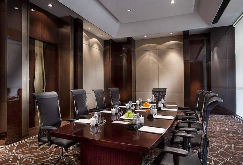 فندق Wyndham Grand Qingdao