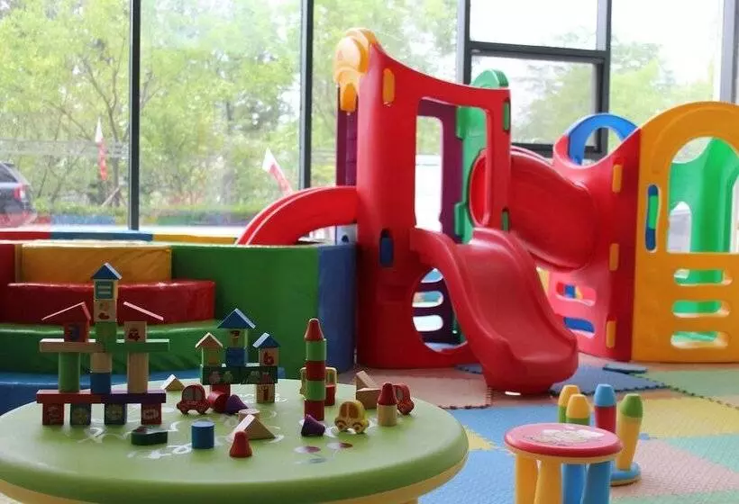 Отель Wyndham Grand Qingdao