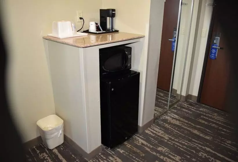 فندق Best Western Oasis Inn