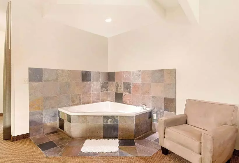 בית מלון כפרי Best Western Plus Ellensburg