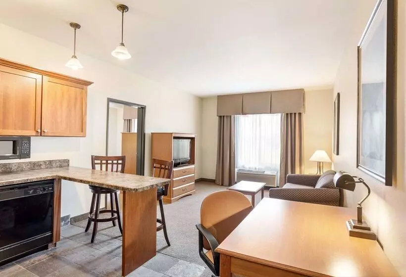 בית מלון כפרי Best Western Plus Ellensburg