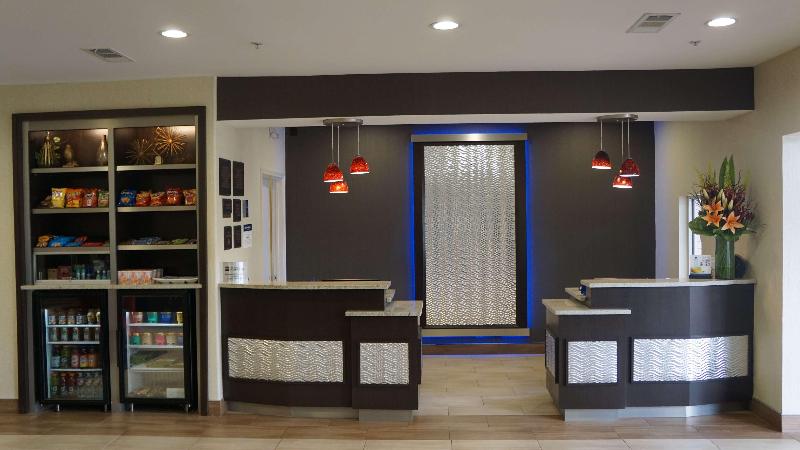 בית מלון כפרי Best Western Plus Lake Worth