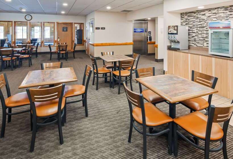 호텔 Best Western Yellowstone Crossing