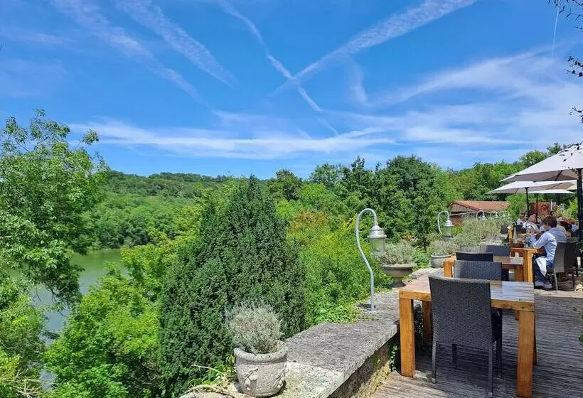 Logis Hotels Domaine Du Châtelard