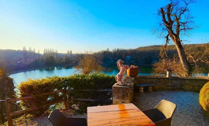 Logis Hotels Domaine Du Châtelard