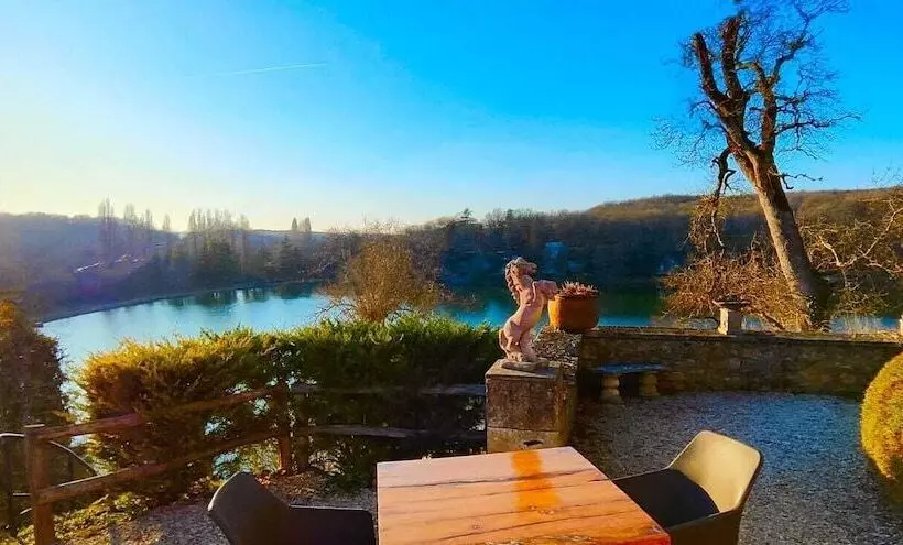 Logis Hotels Domaine Du Châtelard