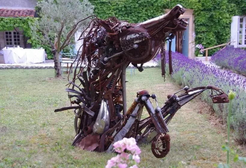 Logis Hotels Domaine Du Châtelard