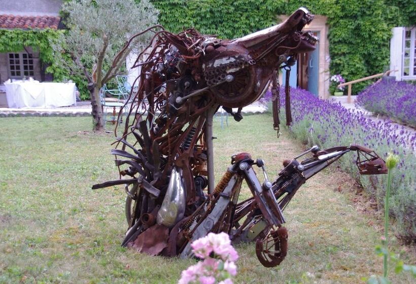 Logis Hotels Domaine Du Châtelard