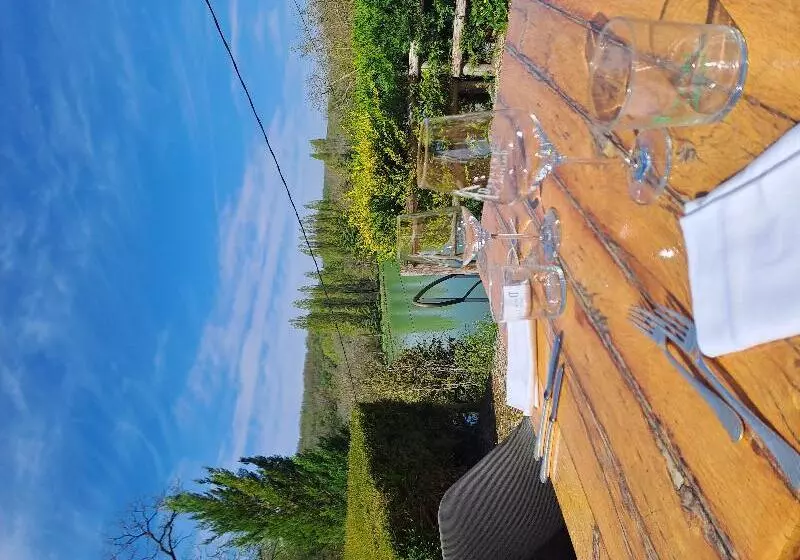 Logis Hotels Domaine Du Châtelard