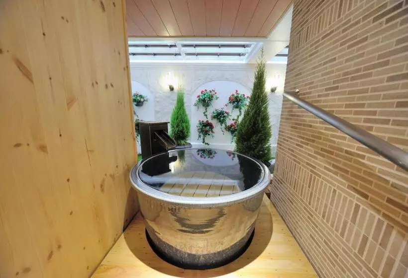 호텔 Tennen Onsen Taho No Yu Dormy Inn Niigata