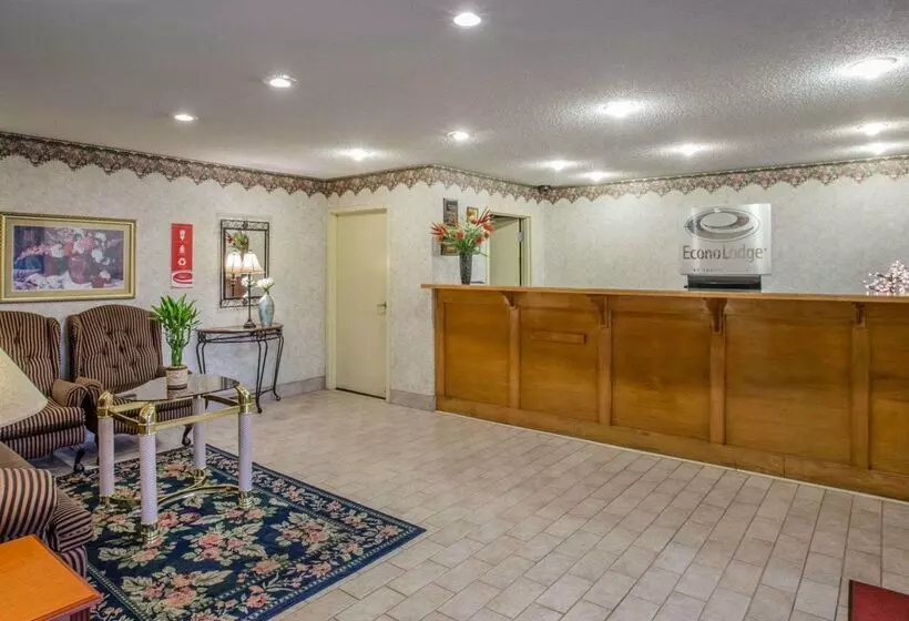 Отель Econo Lodge Villa Rica