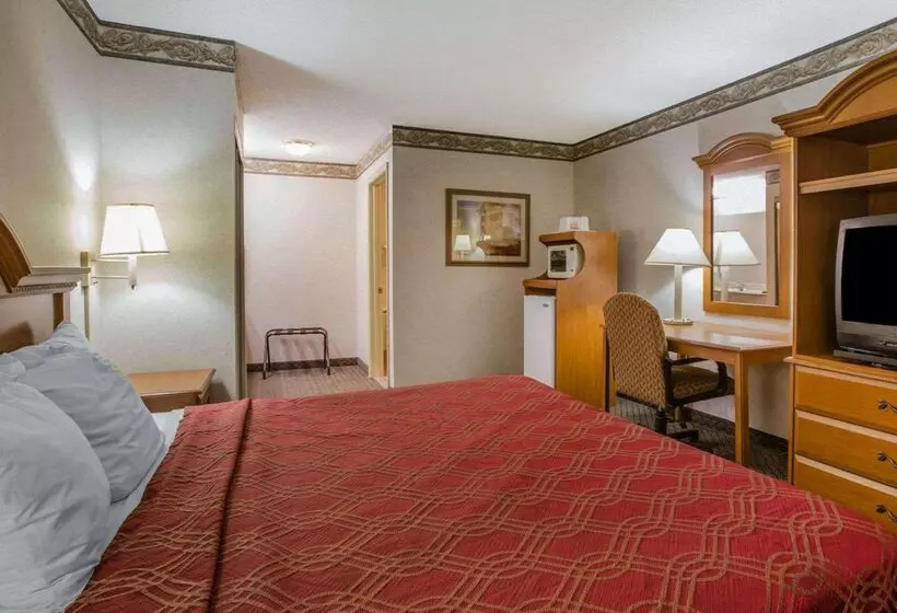 Отель Econo Lodge Villa Rica