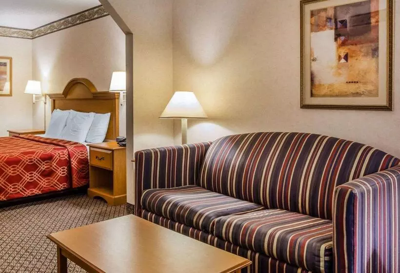 Отель Econo Lodge Villa Rica