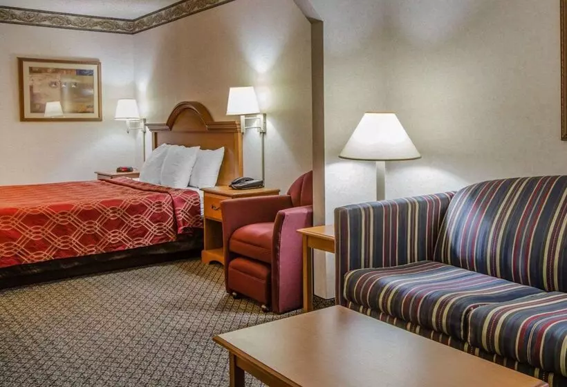 Отель Econo Lodge Villa Rica