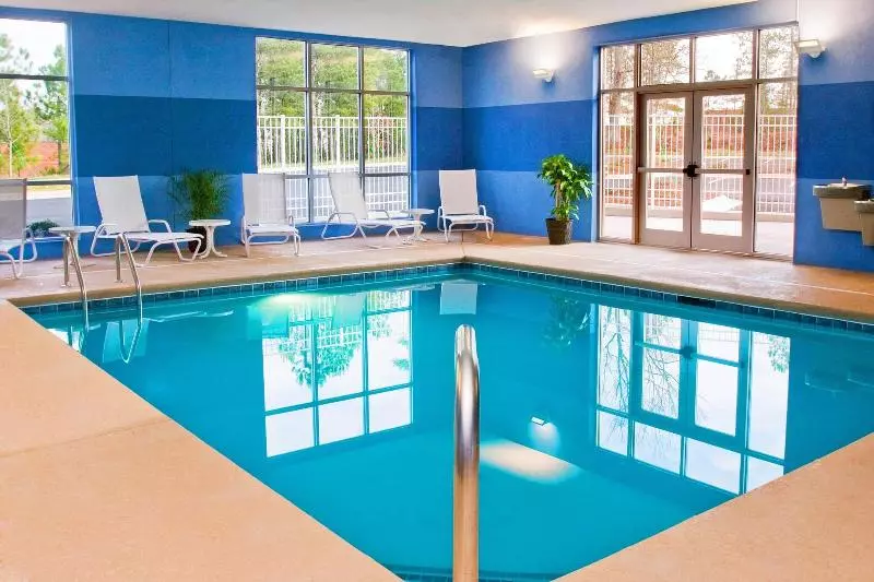 בית מלון כפרי Four Points By Sheraton Raleigh Durham Airport